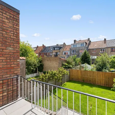 Feriehus Ruime Woning Aan Zee Met Zonnige Tuin En Terras - 9p