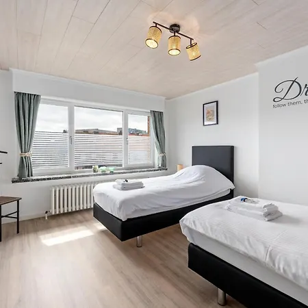 Ruime Woning Aan Zee Met Zonnige Tuin En Terras - 9p *