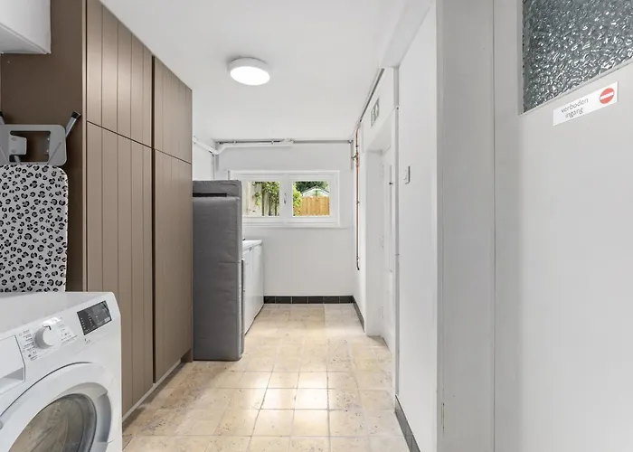 Ruime Woning Aan Zee Met Zonnige Tuin En Terras - 9p