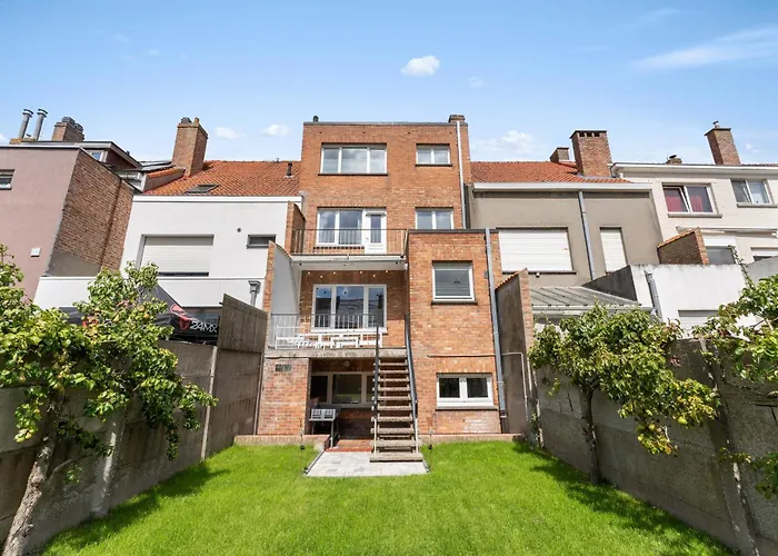 Ruime Woning Aan Zee Met Zonnige Tuin En Terras - 9p