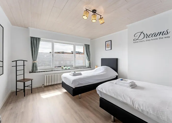 Ruime Woning Aan Zee Met Zonnige Tuin En Terras - 9p *