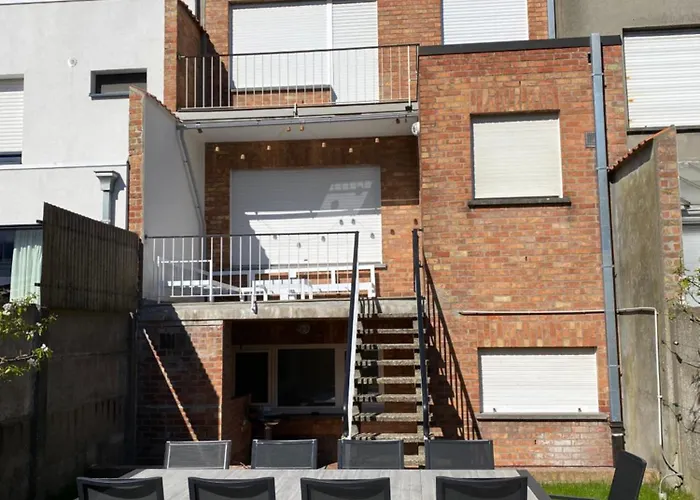 Ruime Woning Aan Zee Met Zonnige Tuin En Terras - 9p Сasa de vacaciones *